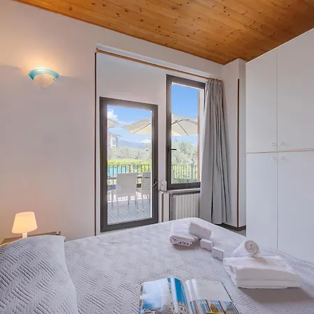 Apartment Al Peveri - Private Parking & Near - Happy Toscolano Maderno